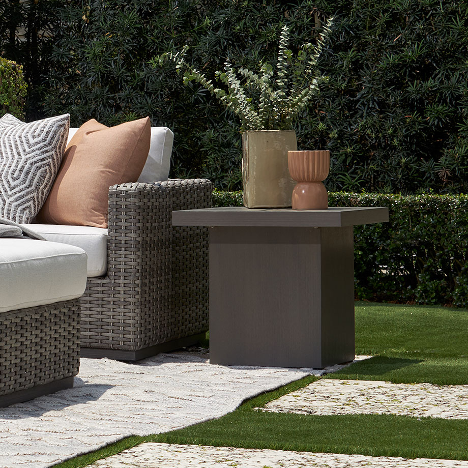 LANE VENTURE Hyannis Square End Table